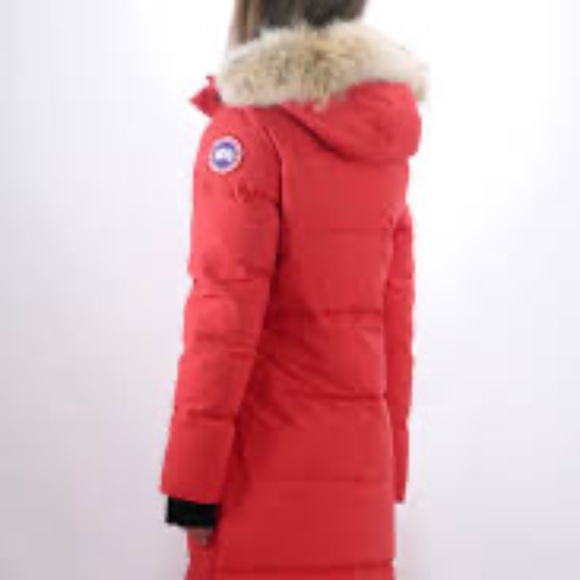 Canada Goose 3035L Mystique Red size XS woman Long parka with fur - Picture 1 of 16